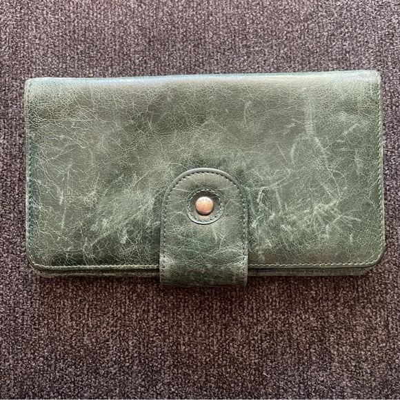 HOBO Vintage Hide Dark Hunter Jasper Green Genuine Leather Wallet - Picture 2 of 7